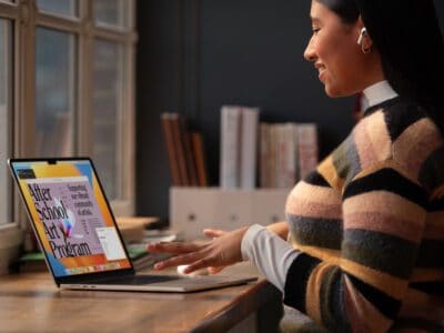 Women using Apple Macbook from BrunNet